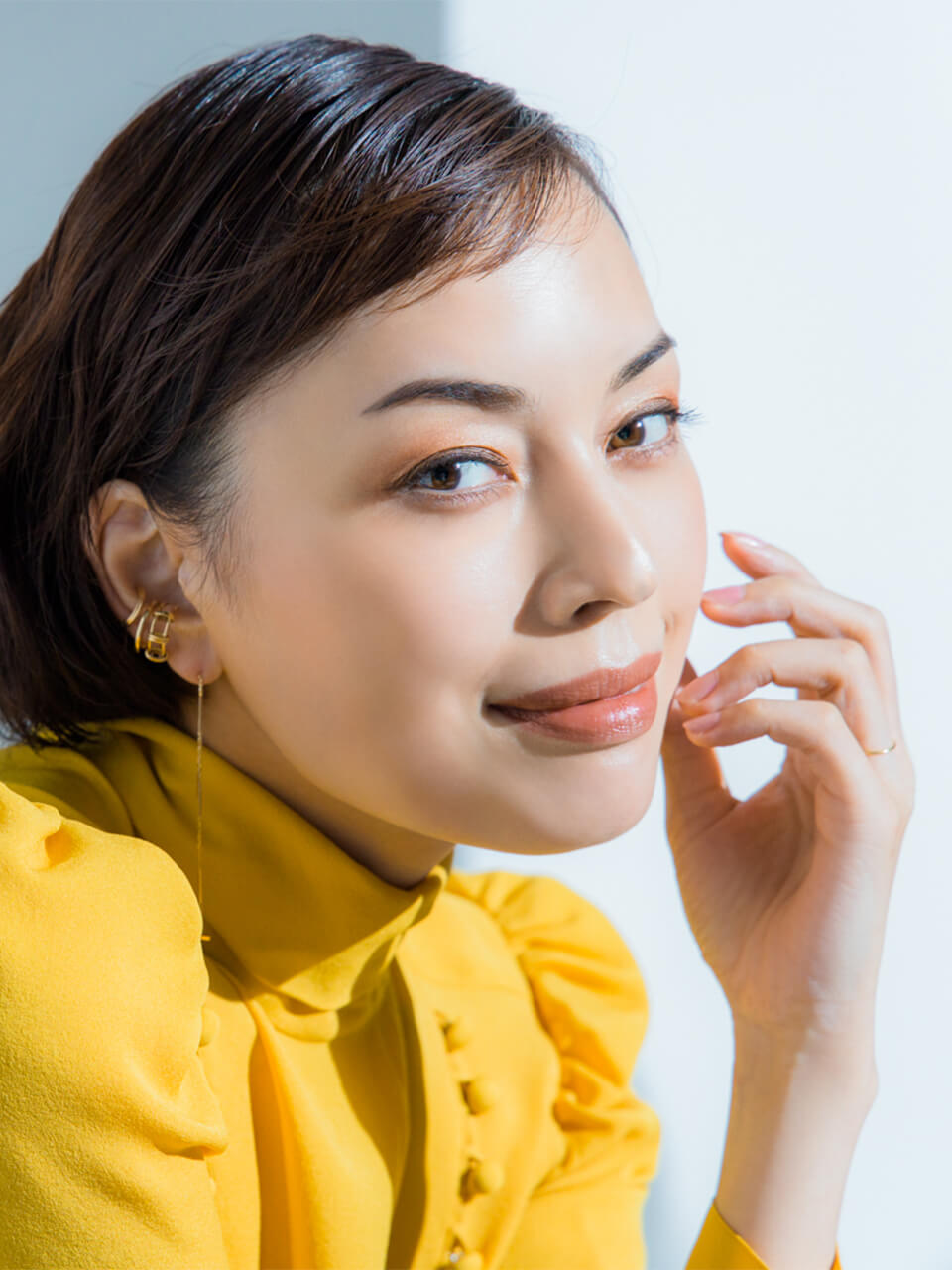 大人のふっくらまぶたに、アイシャドーのアップデイトは必須!王道のブラウン系にプラスする色は?