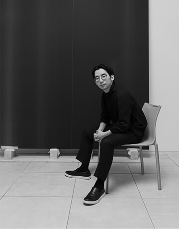 作家 EUGENE STUDIO／寒川裕人