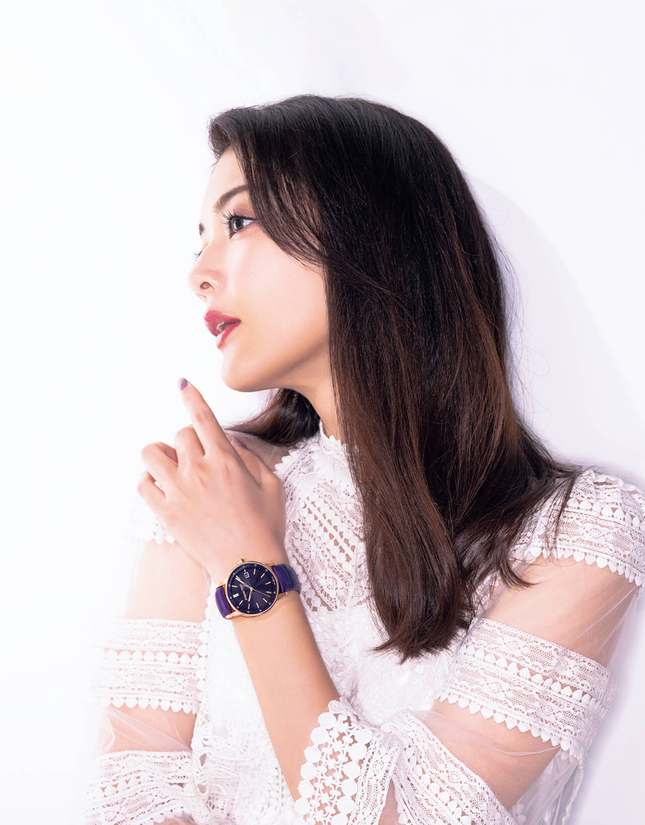 俳優・田中道子さんが魅せる！「オーデマ ピゲ」の新作時計