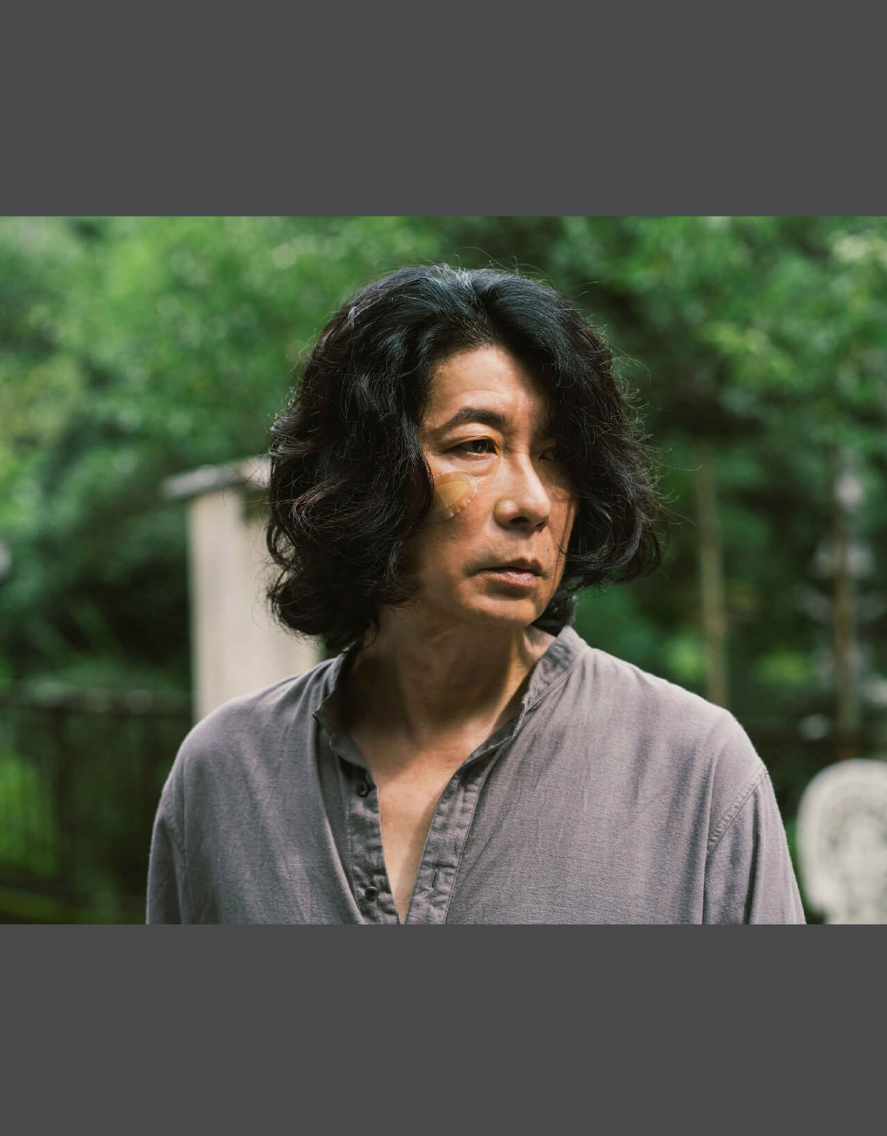 永瀬正敏が語る『箱男』。安部公房から直接、映画化を託され、27年間諦めなかった石井岳龍監督と形に。前編