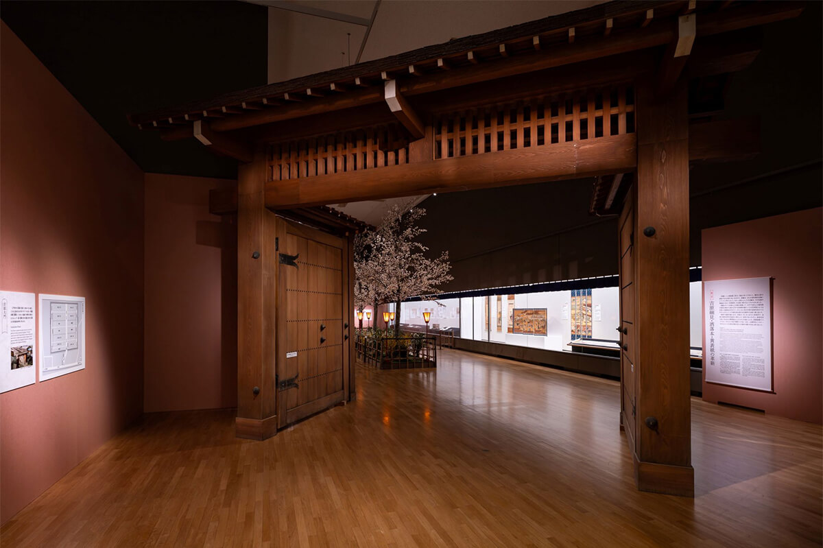 吉原大門特別展「蔦屋重三郎 コンテンツビジネスの風雲児」会場の画像