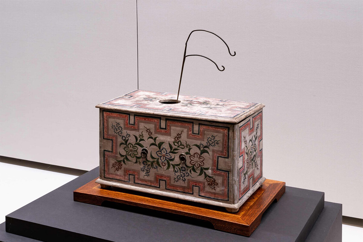 重要文化財「エレキテル」 前期：4/22（火）～5/18（日） （後期は複製を展示）特別展「蔦屋重三郎 コンテンツビジネスの風雲児」会場の画像