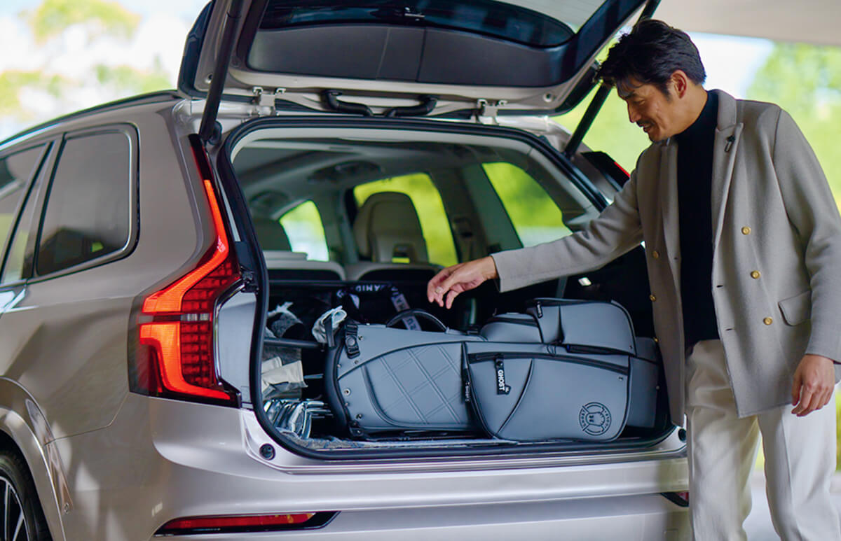 Volvo XC90 Ultra T8 AWD Plug-in hybridと坂口憲二の画像
