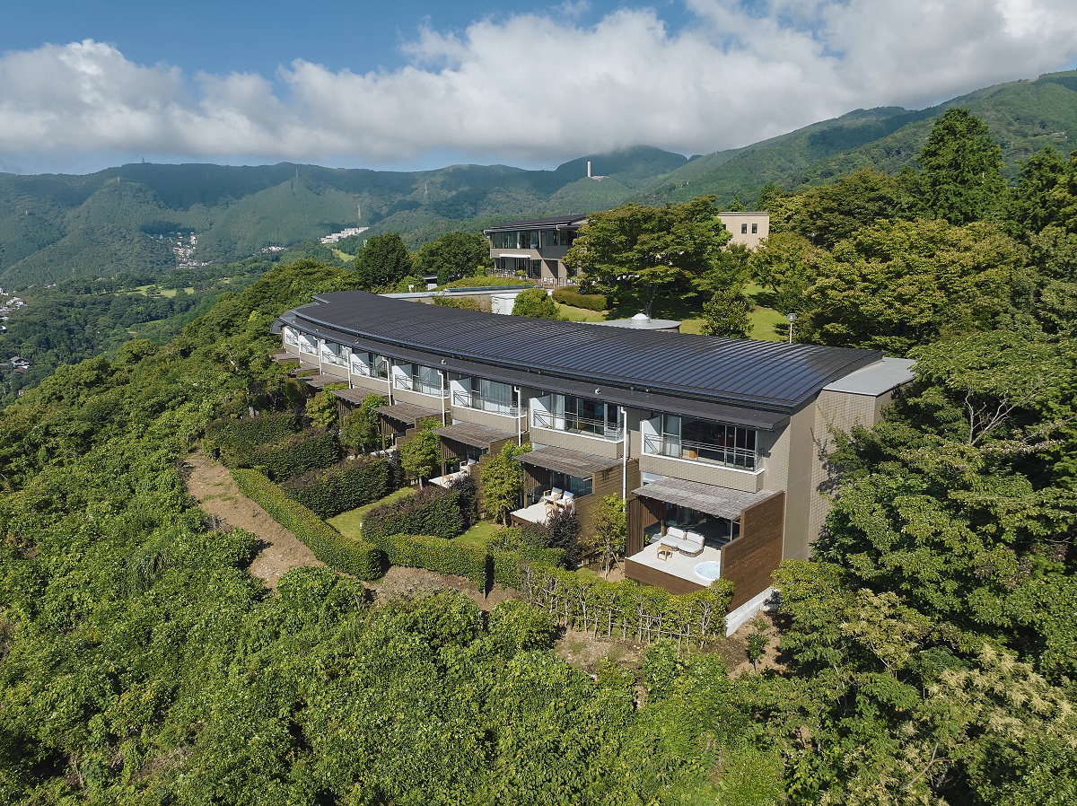 伊豆山の高台に位置する「ホテルグランバッハ熱海クレッシェンド」の画像