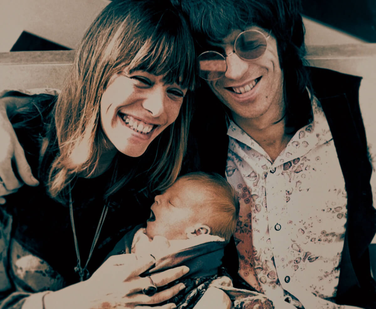 キースと子どもとアニタの画像