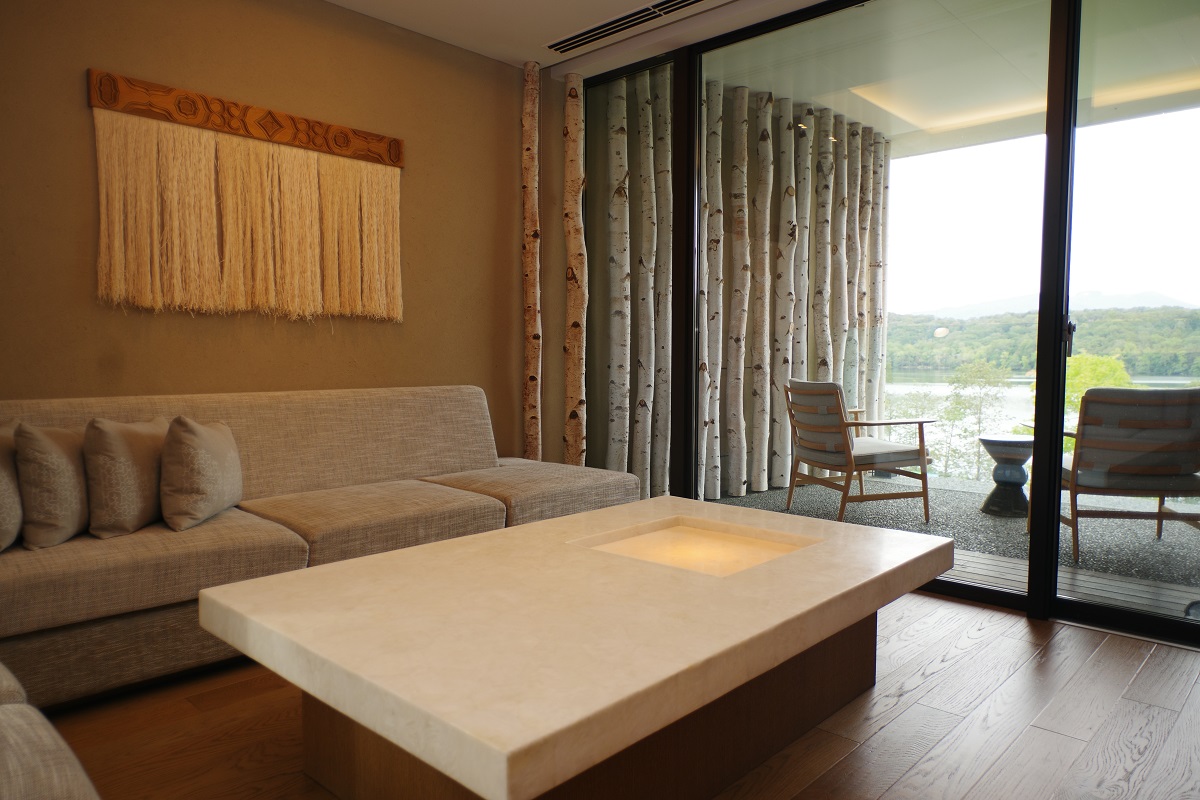 □の間(しかくのま)の画像