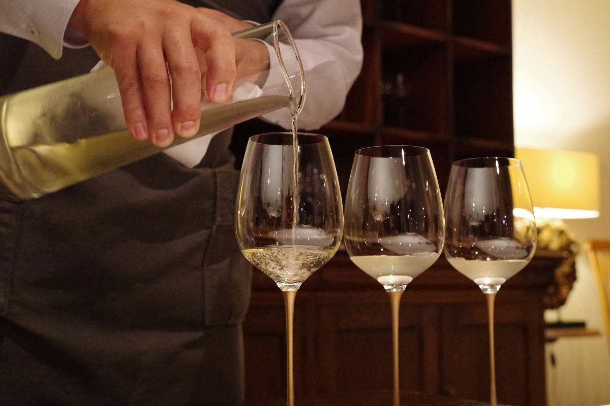 アブラチャンを煮出した茶に青じそのコンブチャをプラスしたオリジナルの発酵茶の画像