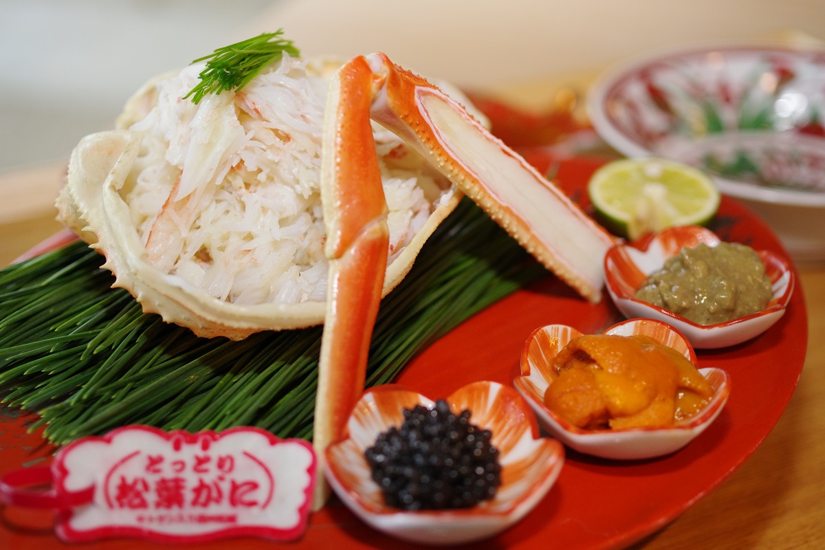 「松葉蟹の灯台盛り」の画像