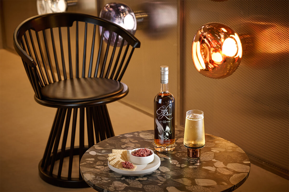 『イーグル・レア 10年』 700mlの画像