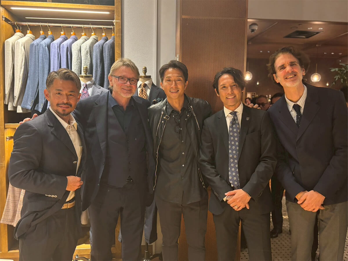 左から、佐藤勇人氏、フィリップ・トルシエ氏、福西崇史氏、細貝萌氏、フローラン・ダバディ氏の画像