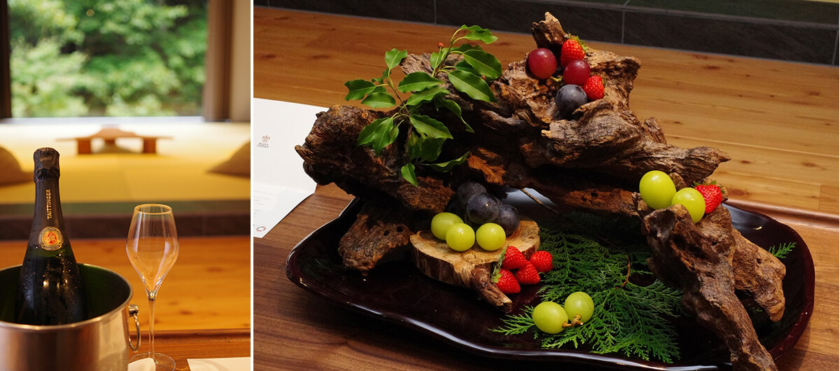 左/客室につくボトルシャンパーニュ 右/瑞々しいウェルカムフルーツの画像