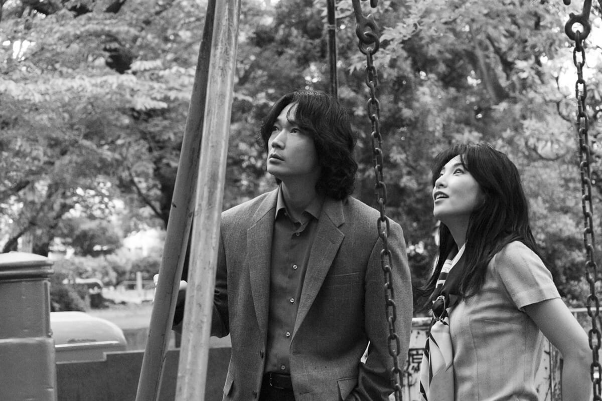 映画『星と月は天の穴』の田中麗奈さんと綾野剛さんの画像