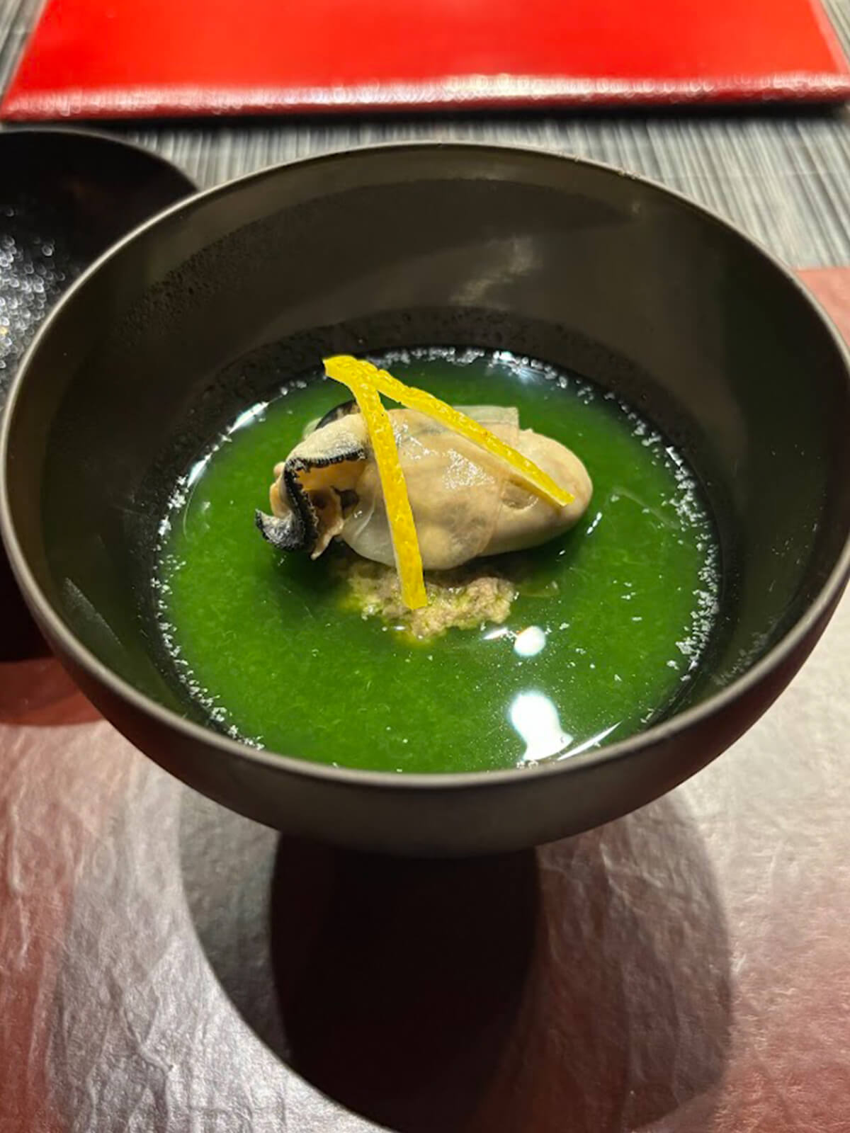 「牡蛎 猪とそのラルド 春菊のすり流し」の画像