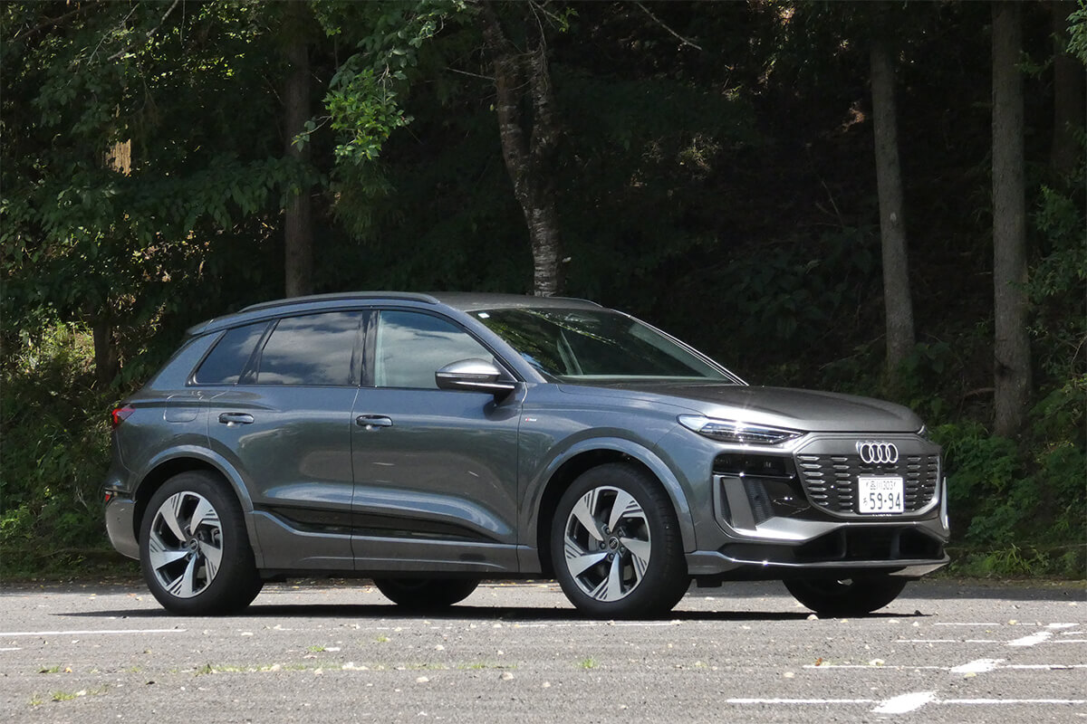 「AUDI Q6 e-tron」の画像
