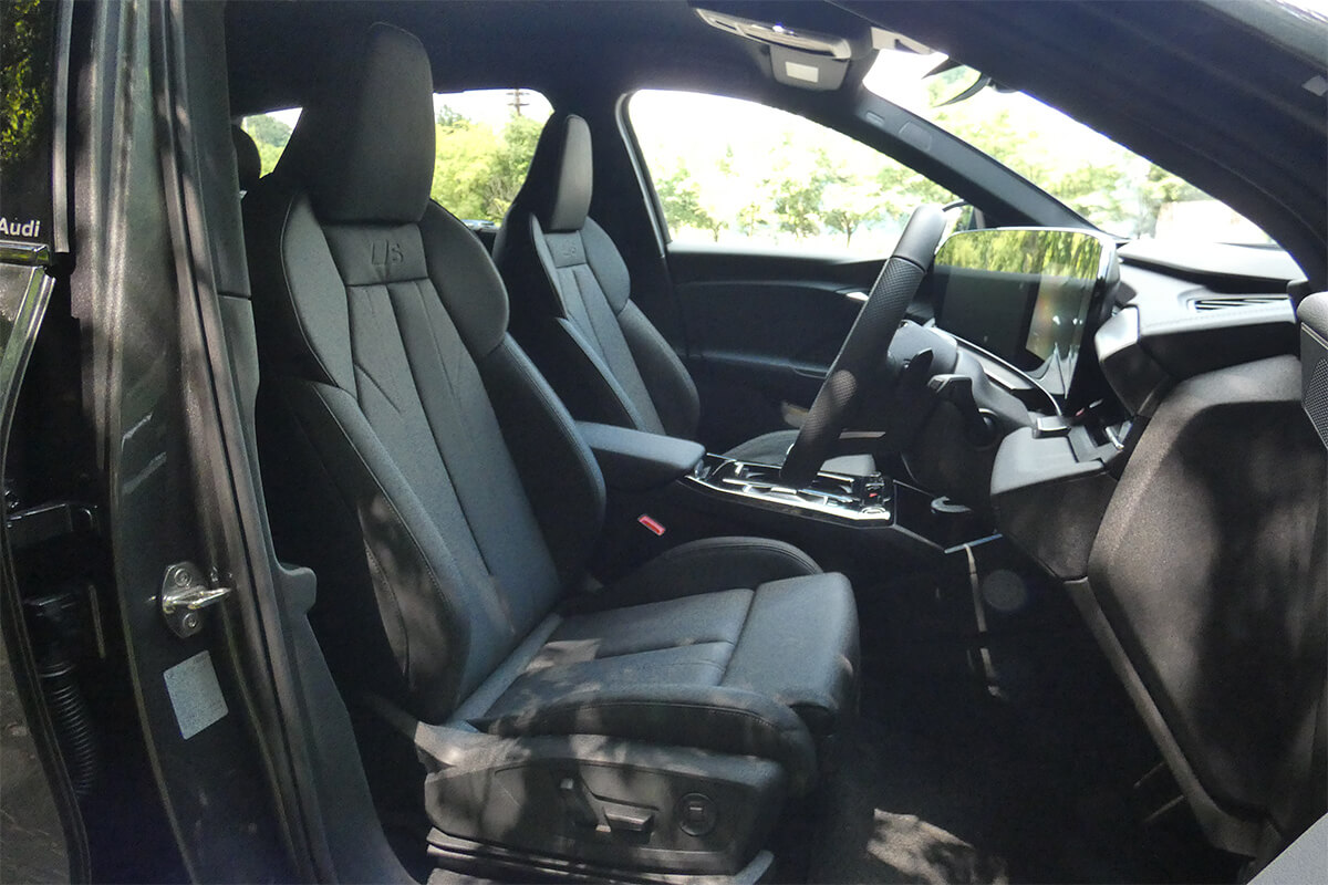 「AUDI Q6 e-tron」の内部の画像