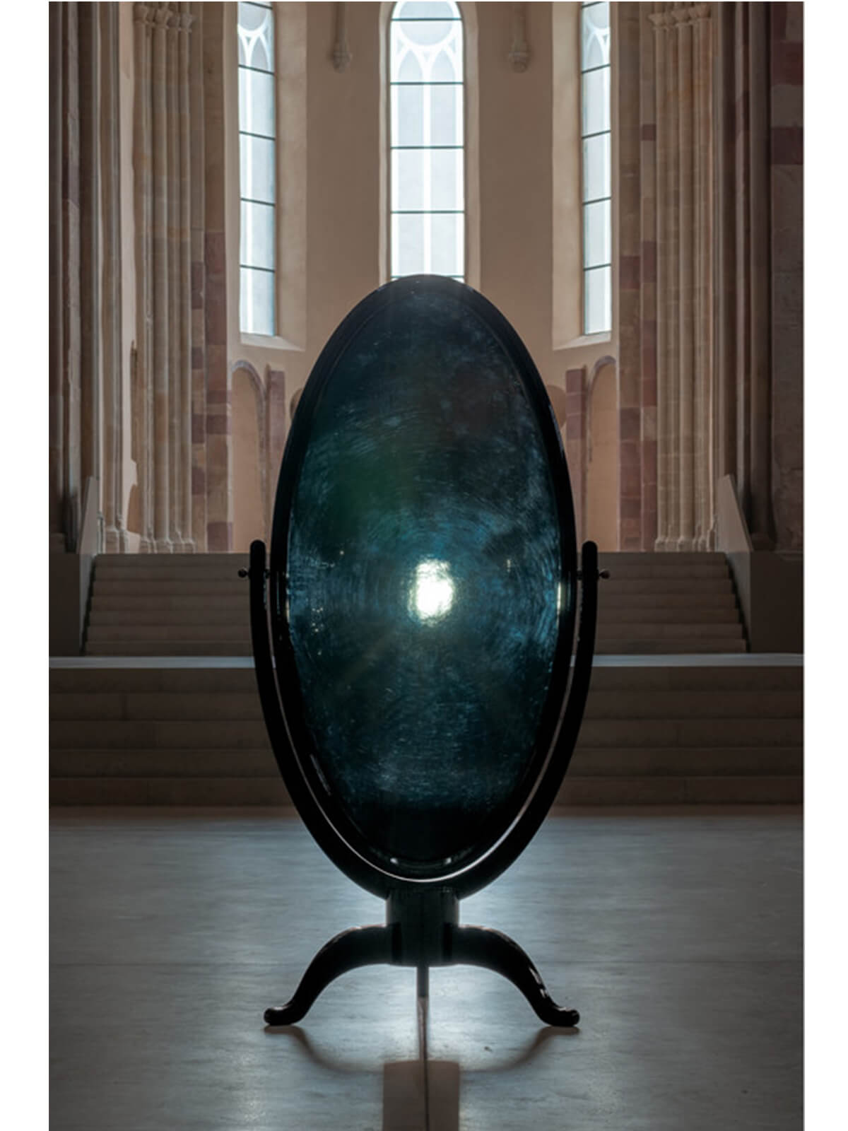 《Under the Cold Sun》の画像