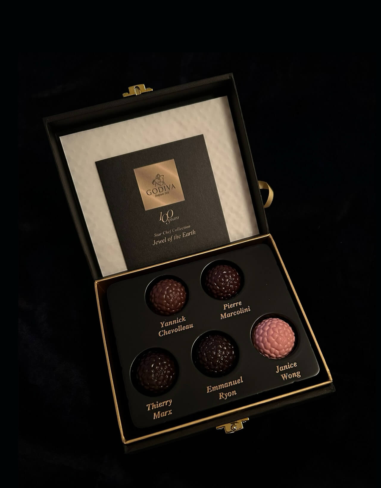 創業100周年を記念し、スターシェフが創り上げた「GODIVA（ゴディバ）」の特別コレクション