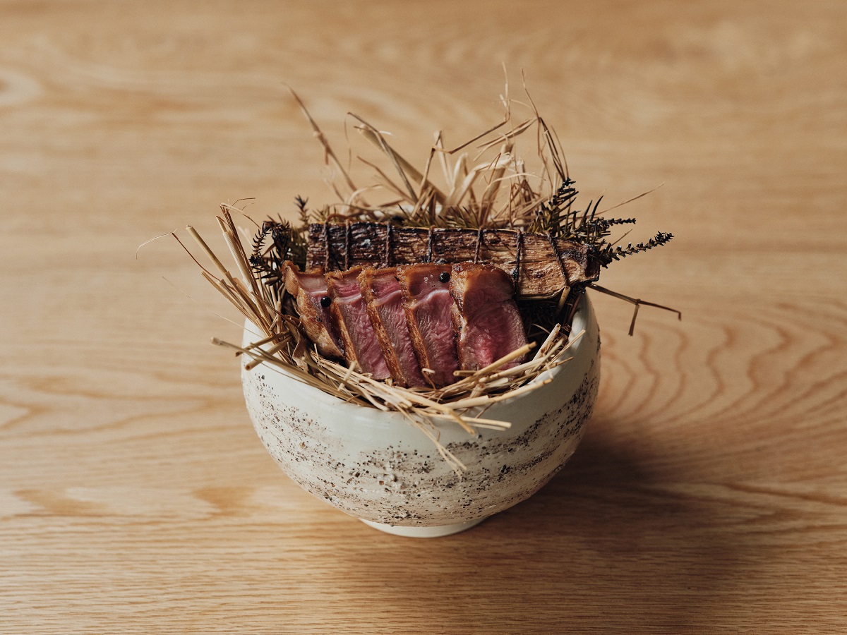 「コース寧」より、肉料理の一例の画像