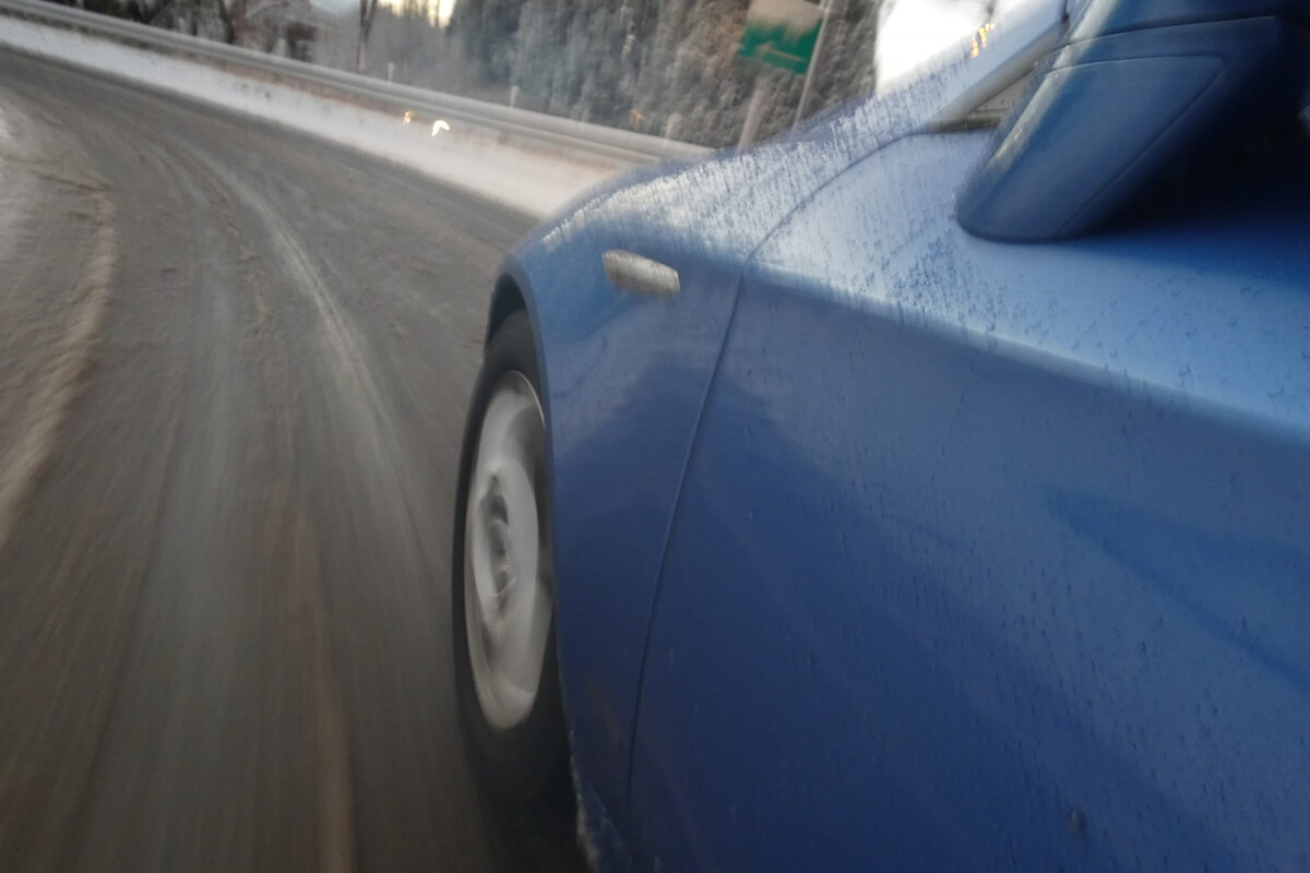 路面がシャーベット状の画像