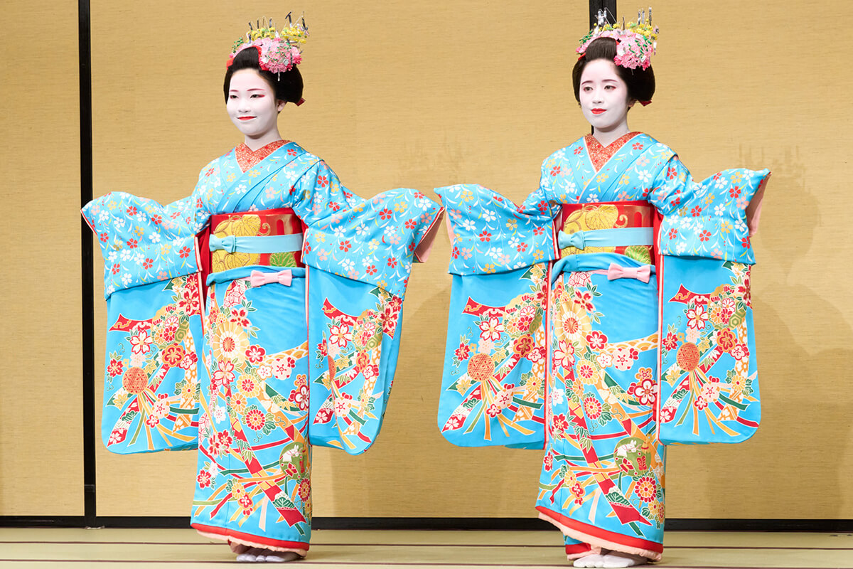 今回の“総をどり”の着物「寛永の饗応」の画像