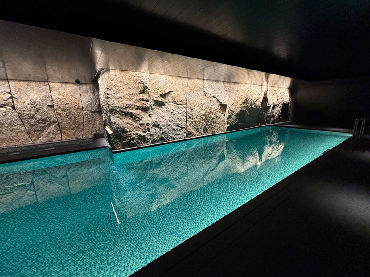 地下1階にあるプールの画像