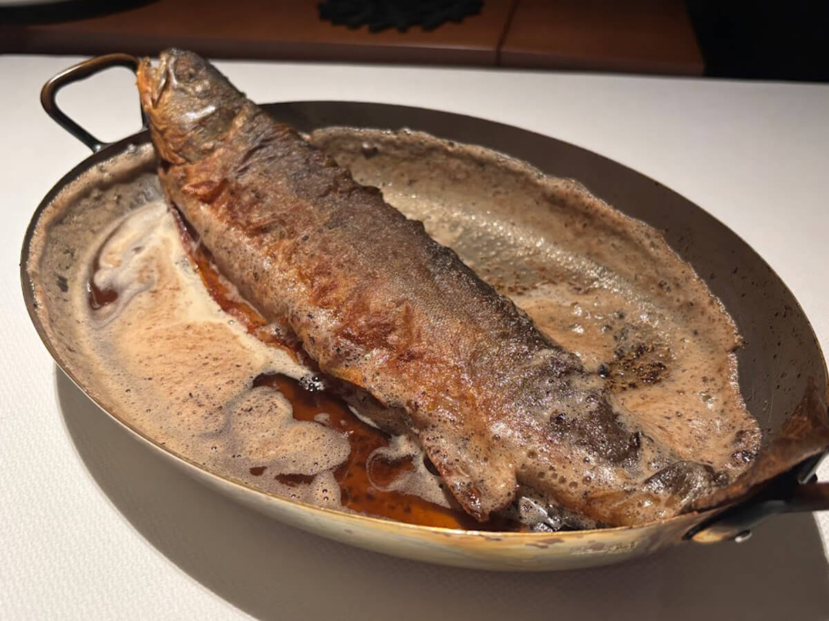 岩魚の料理の画像