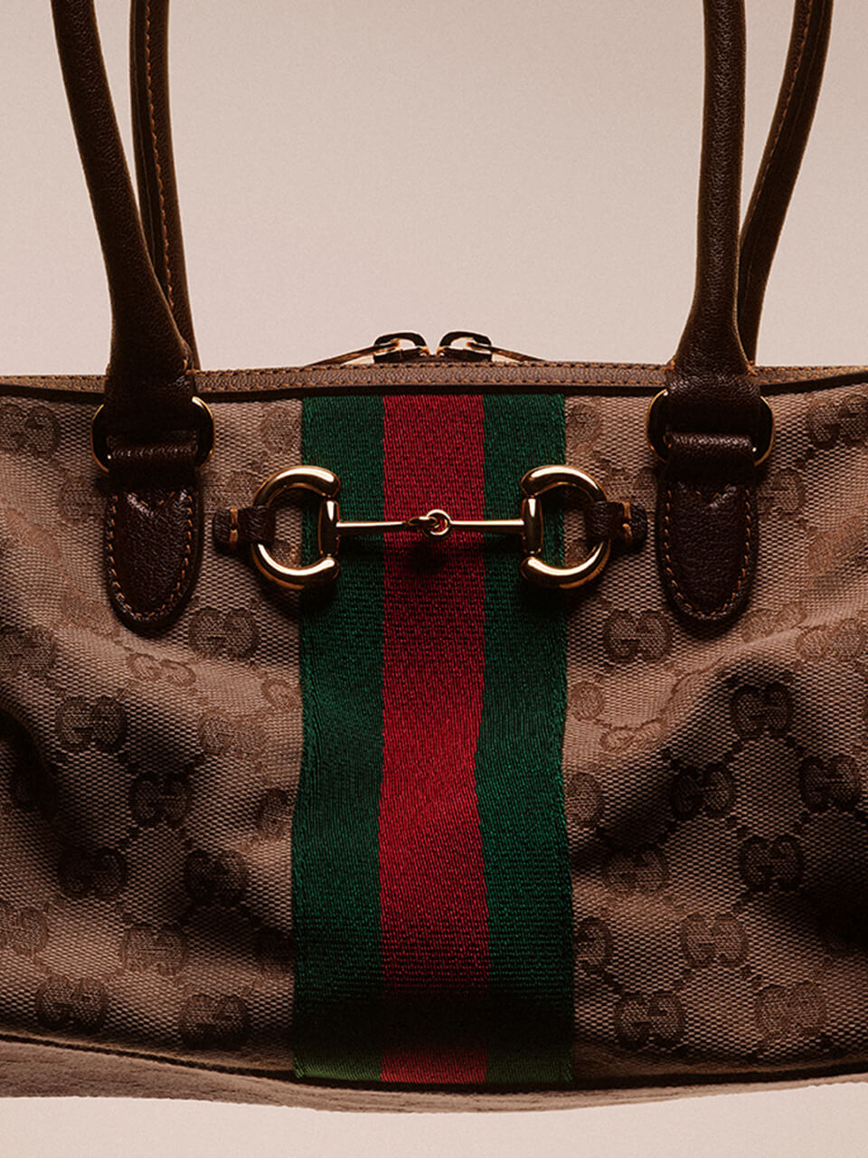 春を前に、軽快さを手に。「グッチ ボルセット」