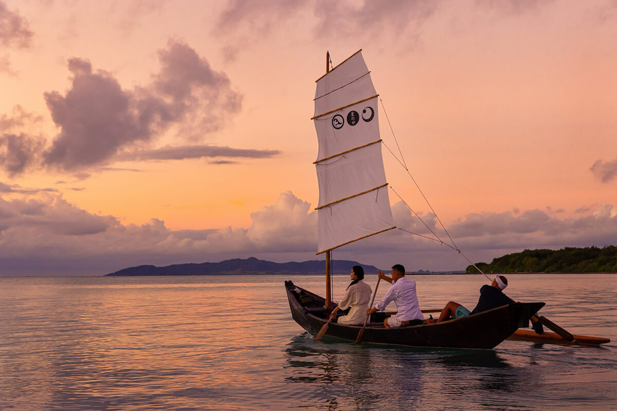 「夕暮れプライベートサバニ」の画像