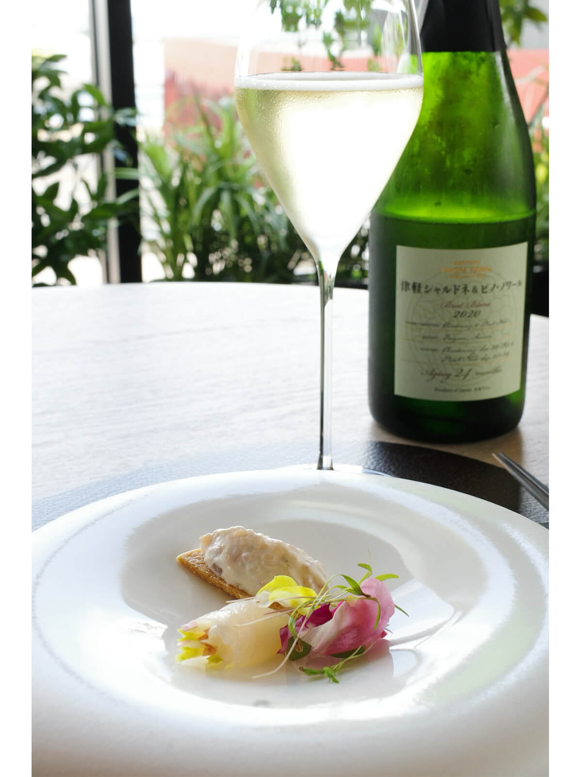 「むつ湾平目 リンゴの芯 発酵ウォーターGVP 3種のリンゴ 白神山地 幻の魚いとう セルヴェル・ドゥ・カニュ」の画像