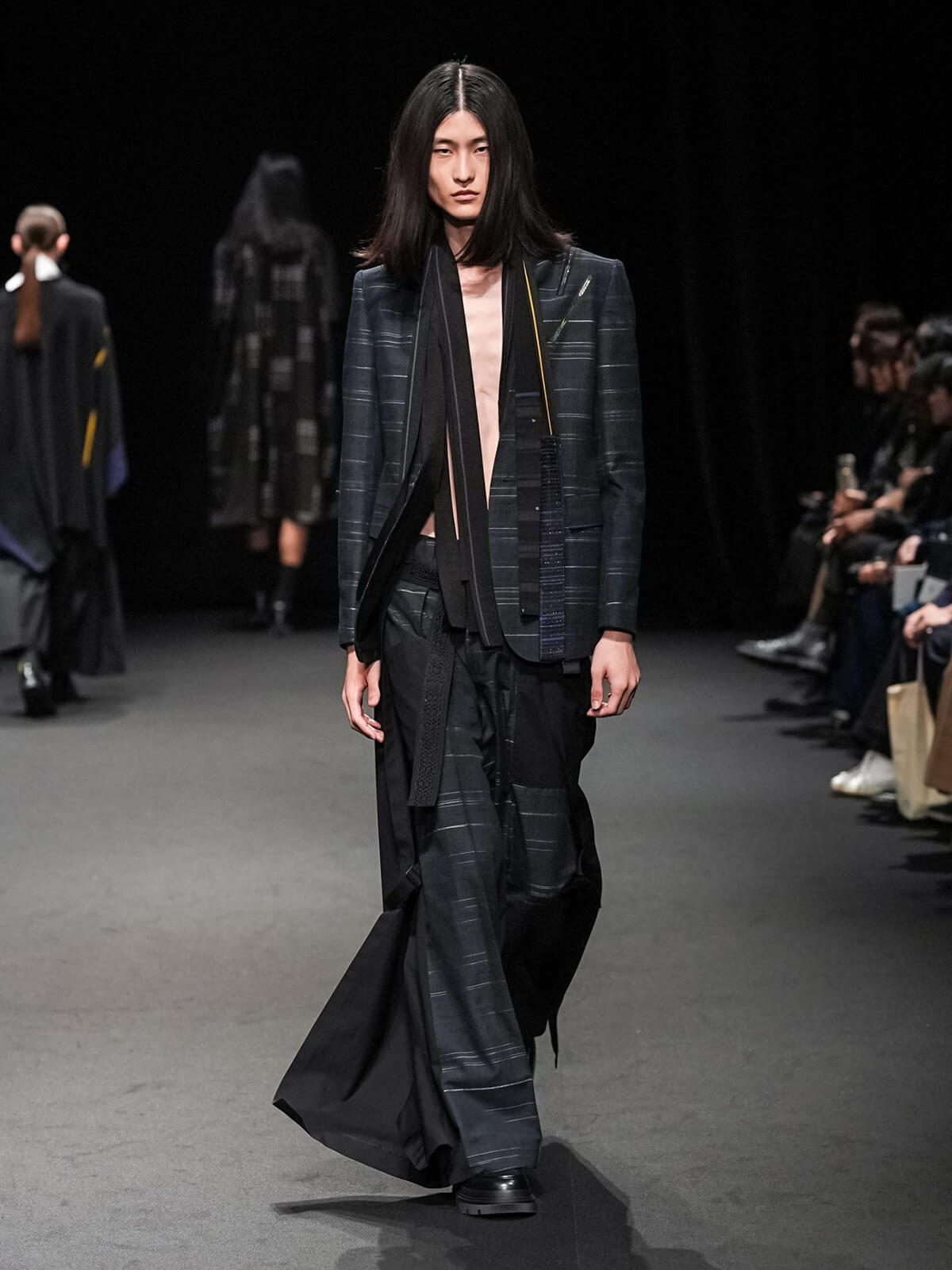 “ミゼン”のランウェイショーの画像