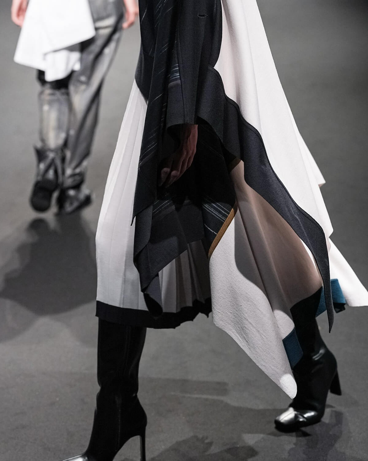 “ミゼン”のランウェイショーの画像