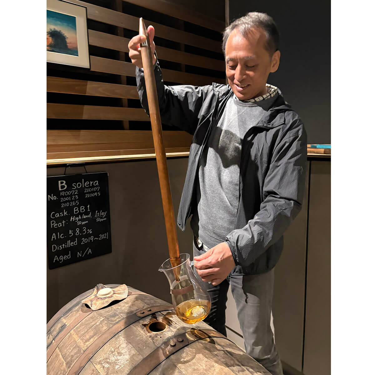 ハンドフィルに挑戦する筆者の画像