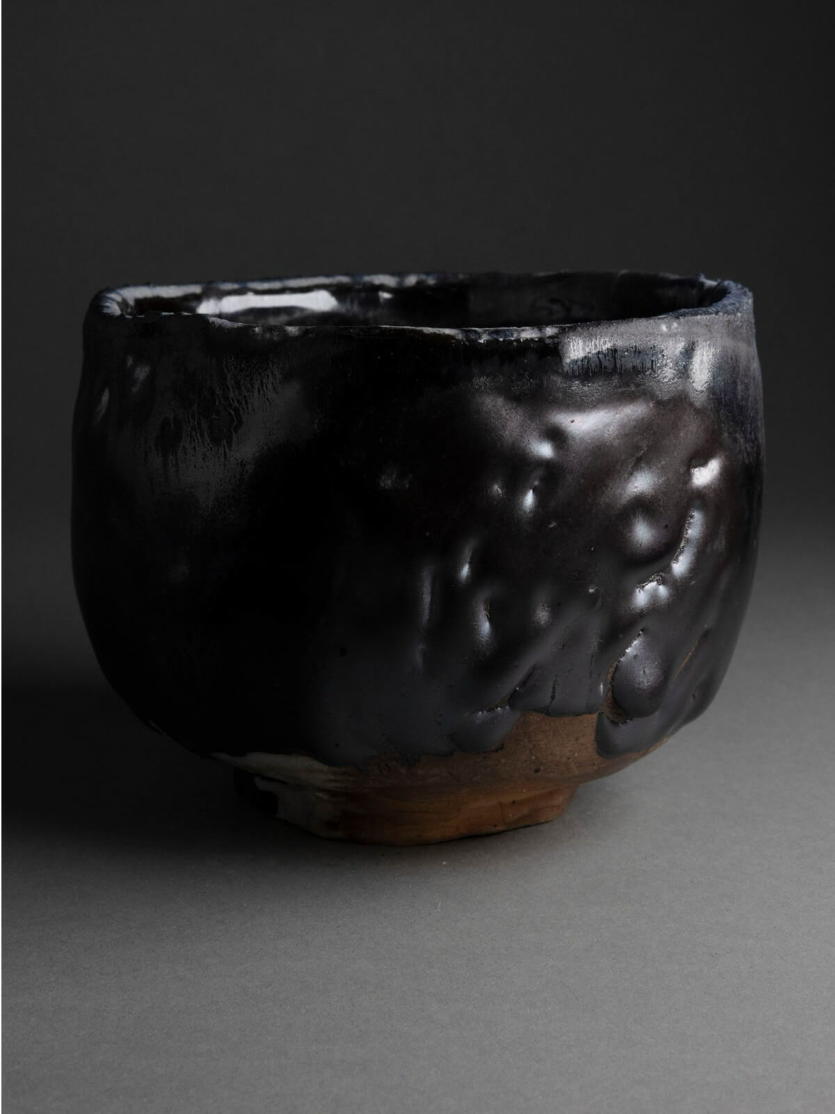 「CHAWAN CABINET by THEASTER GATES」より、「CHAWAN」の画像