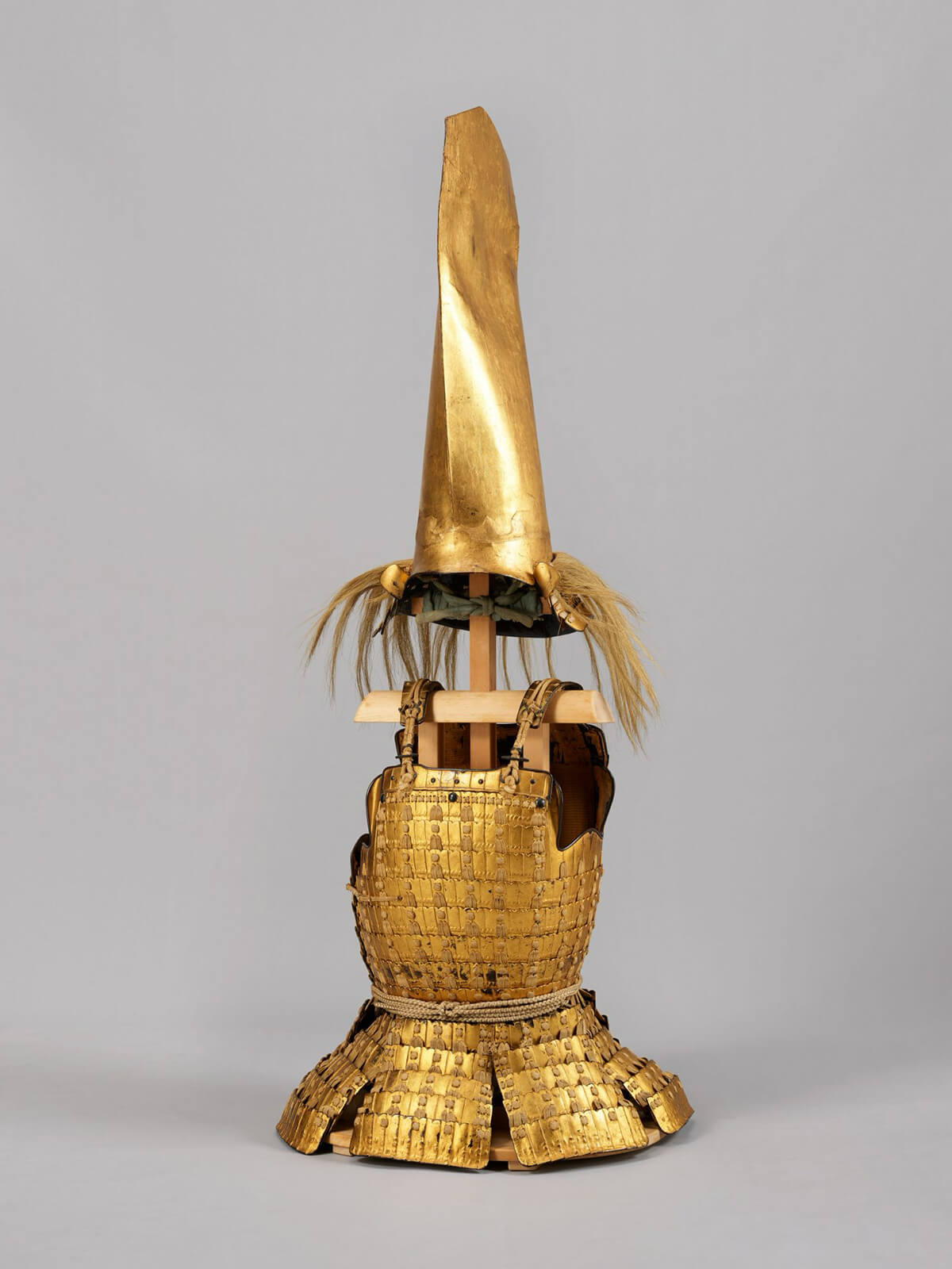 金小札白糸素懸威胴丸具足の画像