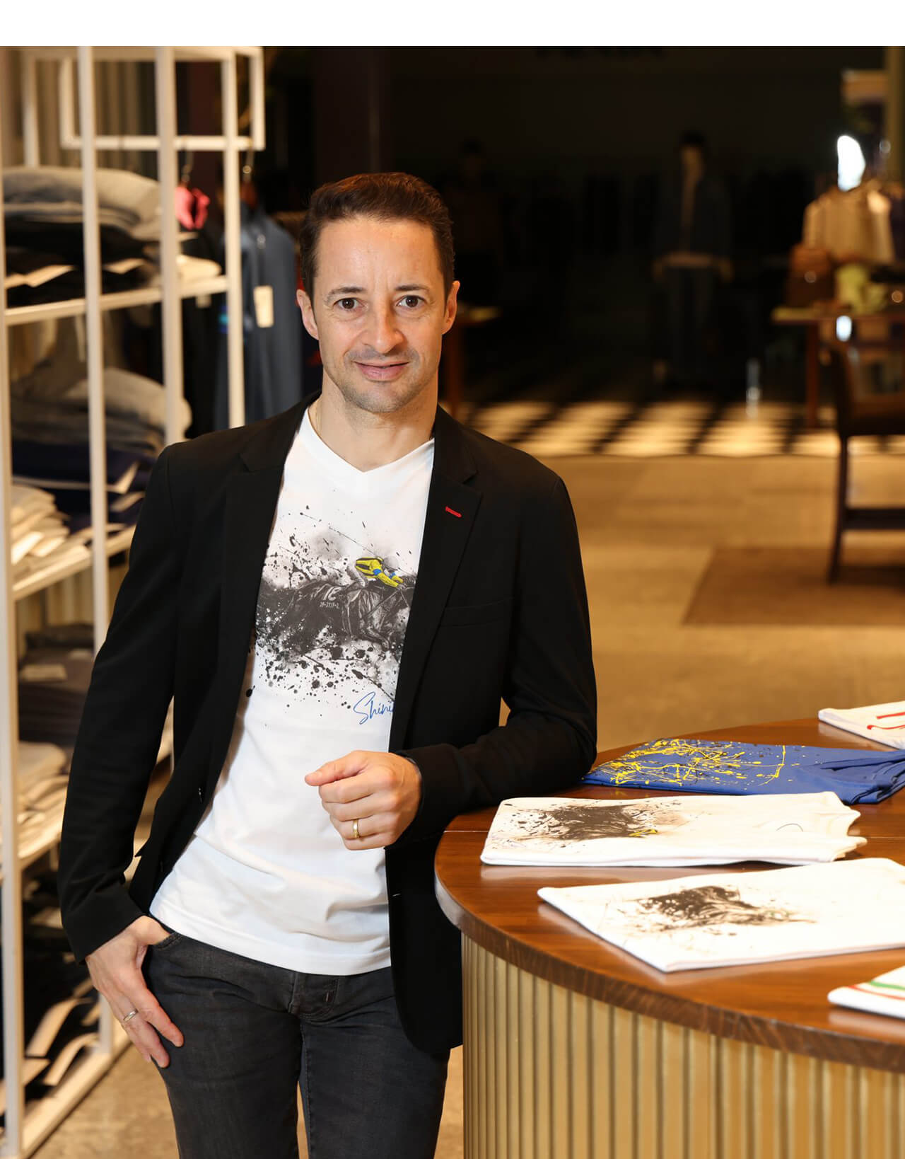 「競馬を着こなせ」——現役トップジョッキー ルメールが提案する、新たなスポーツの味わいかた