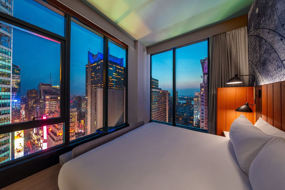 「TEMPO by Hilton NEW YORK TIMES SQUARE」の客室からの眺望の画像