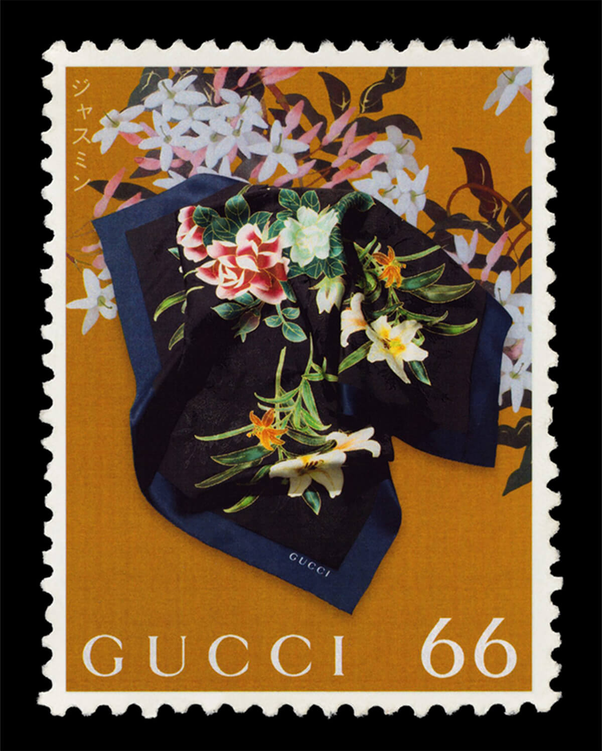 「Gucci × 安藤七宝店」カプセルコレクションのキャンペーンヴィジュアルより、日本限定シルクジャカードスカーフの画像