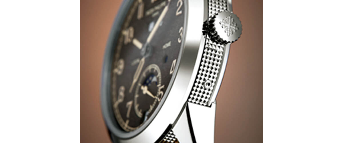 PATEK PHILIPPE「年次カレンダー・トラベルタイム 5326G」のケースサイドの画像