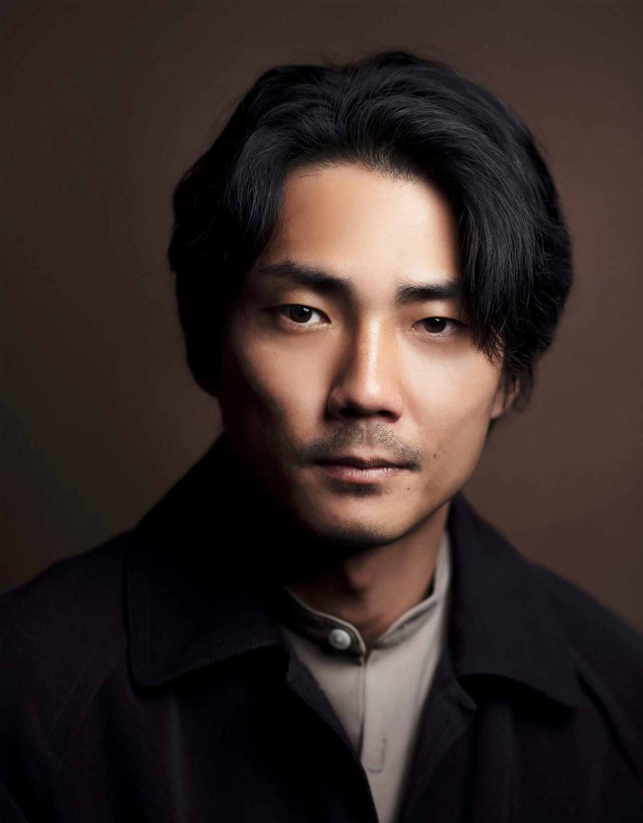 挑戦的な作品に挑み続ける毎熊克哉が主演映画『見えない娘 THE INVISIBLES』で魅せる硬派な色気